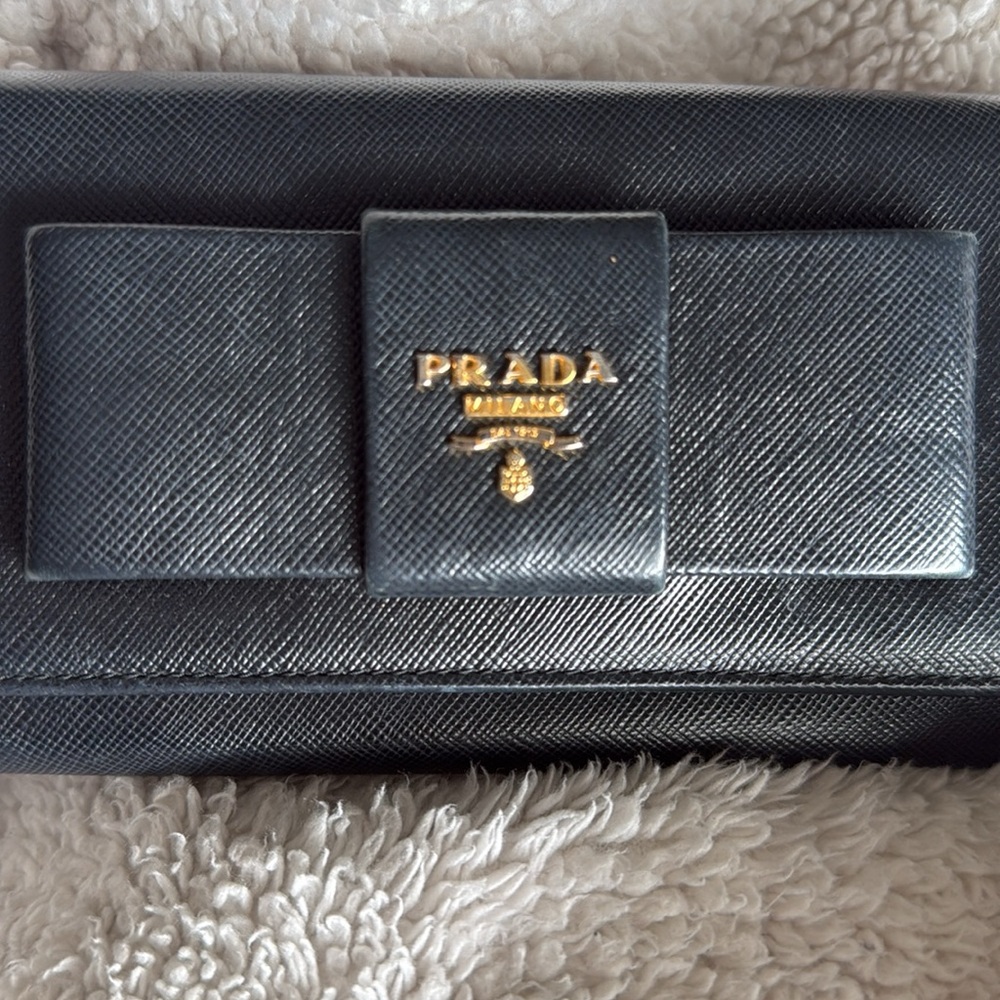 Prada Black Leather Wallet with Bow Detail - Picture 9 of 12